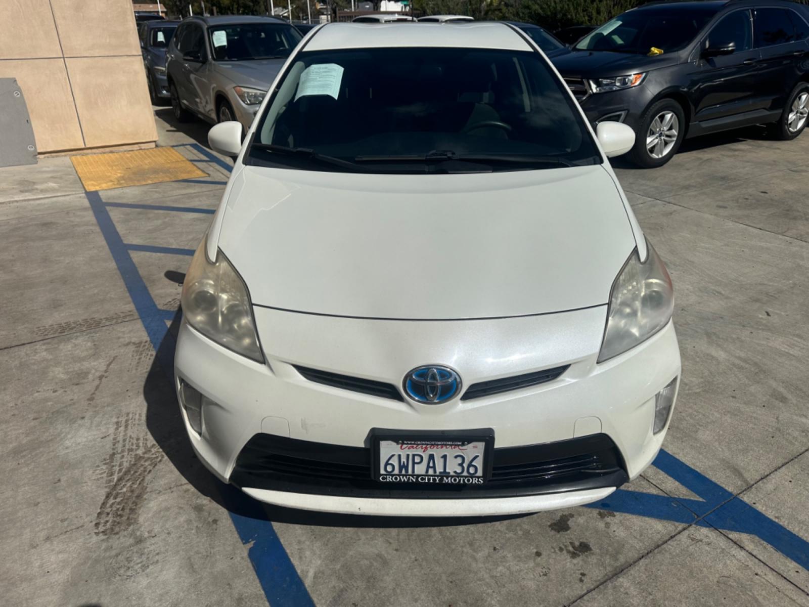 2012 WHITE Toyota Prius Cloth (JTDKN3DU3C1) with an 4 Cylinder engine, AUTOMATIC transmission, located at 30 S. Berkeley Avenue, Pasadena, CA, 91107, (626) 248-7567, 34.145447, -118.109398 - Photo #7